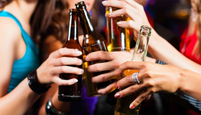 अध्ययन: महिलाओं में तेजी से बढ़ रही है शराब की लत