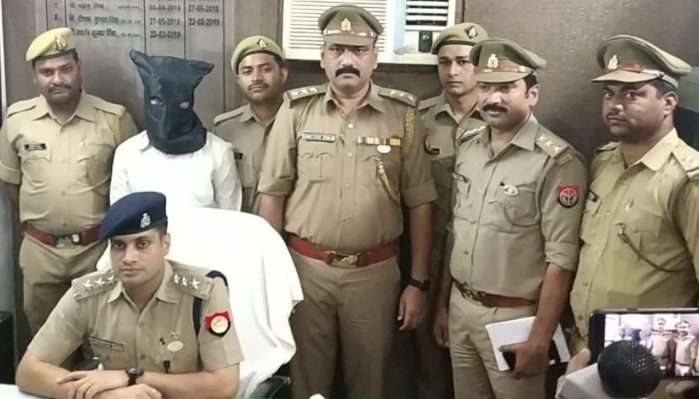 चेन स्नेचर चढ़ा पुलिस के हत्थे