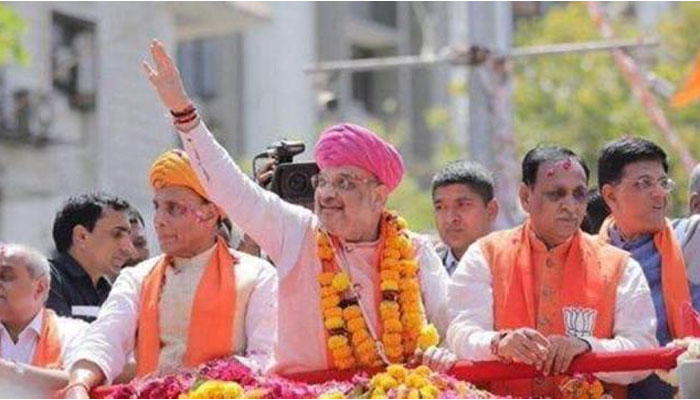 गुजरात लोकसभा चुनाव: पांच उम्मीवारों को छोड़कर कांग्रेस, BJPके सभी उम्मीदवार हैं करोड़पति