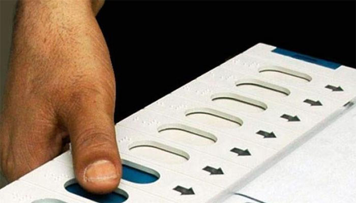 महाराष्ट्र चुनाव के तीसरे चरण में 393 उम्मीदवारों ने नामांकन पत्र दाखिल किए