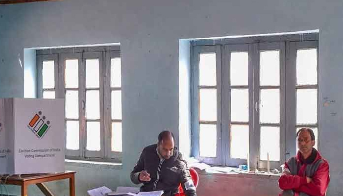कश्मीर के इन खूंखार आतंकियों के गांवों में नहीं पड़ा एक भी वोट