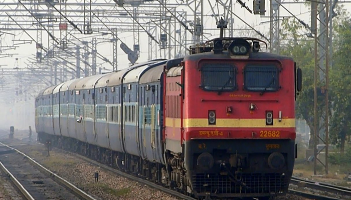 कर्नाटक: ट्रेन देर होने के चलते सैकड़ों छात्र नहीं दे पाएं नीट की परीक्षा