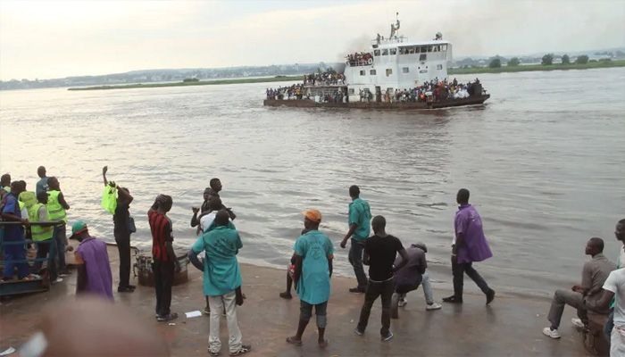 असावधानी बरतने से कांगो में हुआ दर्दनाक नौका हादसा, डूबने से कई लोगों की मौत
