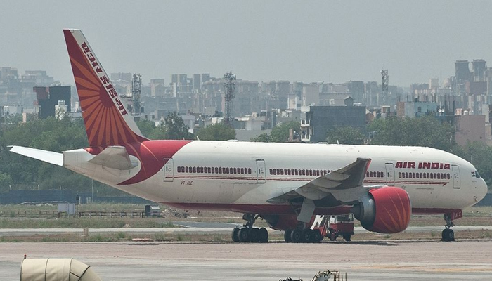 बम धमाके की धमकी के बाद एयर इंडिया का विमान ब्रिटेन में उतारा गया