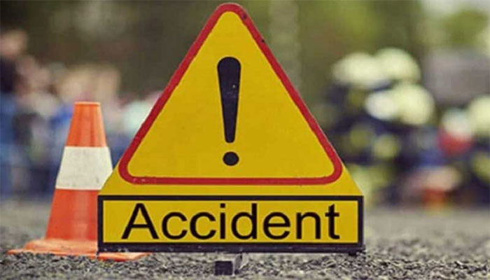 फतेहपुर में बस-ट्रक की टक्कर से सात यात्रियों की मौत, 25 घायल