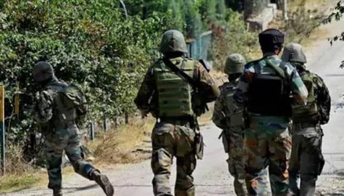 जम्मू-कश्मीर: अनंतनाग में सुरक्षाबलों और आतंकियों के बीच मुठभेड़, 1 आतंकी ढेर