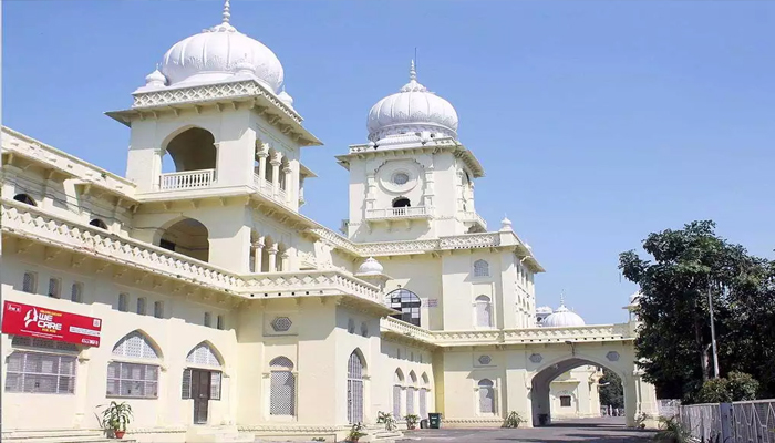 गुरुदेव का लिखा समझ में नहीं आता, कोई नहीं...LU कराएगा बंगाली भाषा का कोर्स