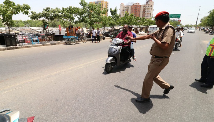 जानिए क्यों लखनऊ में ट्रैफिक पुलिस ने 2842 वाहनों के काटे चालान