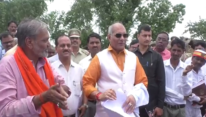 बाढ़ प्रभावित इलाकों का सिंचाई मंत्री धर्मपाल सिंह ने किया दौरा