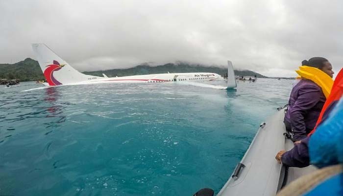 पायलट की इस गलती से अचानक समुद्र में समा गया विमान