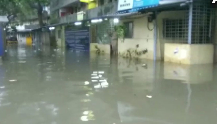 मुंबई में आफत बन कर बरसी बारिश, अब जारी हुआ हाई अलर्ट