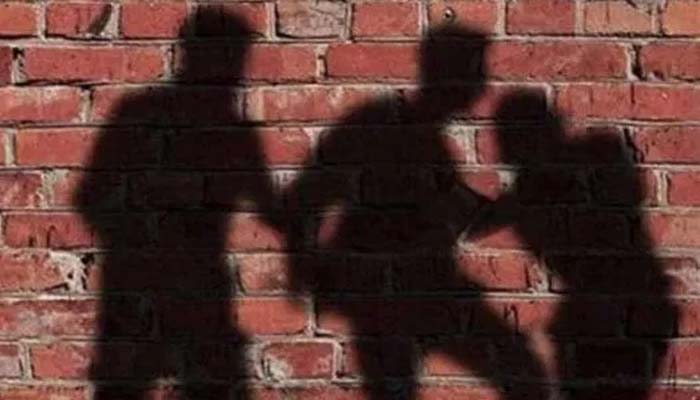 बाराबंकी: चोरी के आरोप में दबंगों ने युवक को दी रूह कंपा देने वाली ये खौफनाक सजा