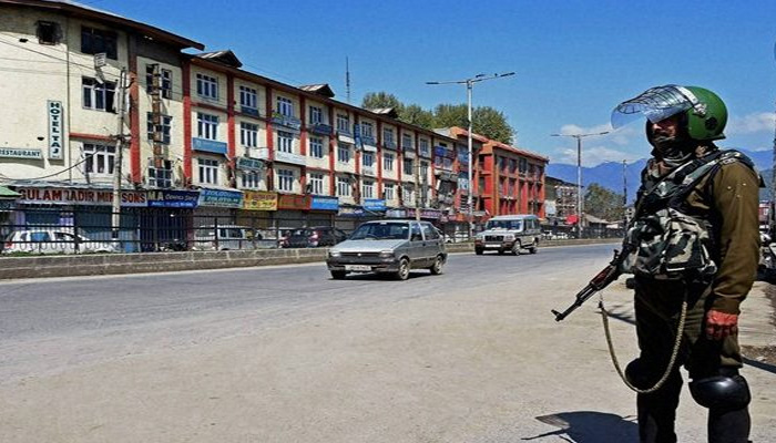 कश्मीर का हाल: जाने आर्टिकल 370 हटने के बाद घाटी में क्या चल रहा है