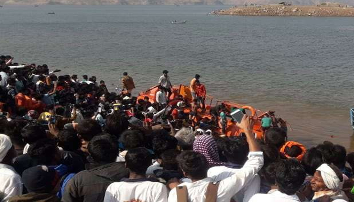महाराष्ट्र में नाव पलटने से 14 लोगों की मौत, रेस्क्यू ऑपरेशन जारी