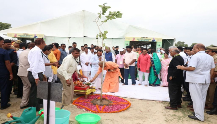 वृक्षारोपण महाकुंभ: 22 करोड़ पौधे लगाकर रिकॉर्ड दर्ज करेगी योगी सरकार