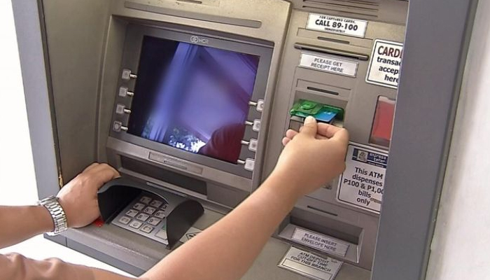 ATM से पैसा निकालने वालों के लिए बड़ी खबर, नए साल से बदल जाएगा ये नियम