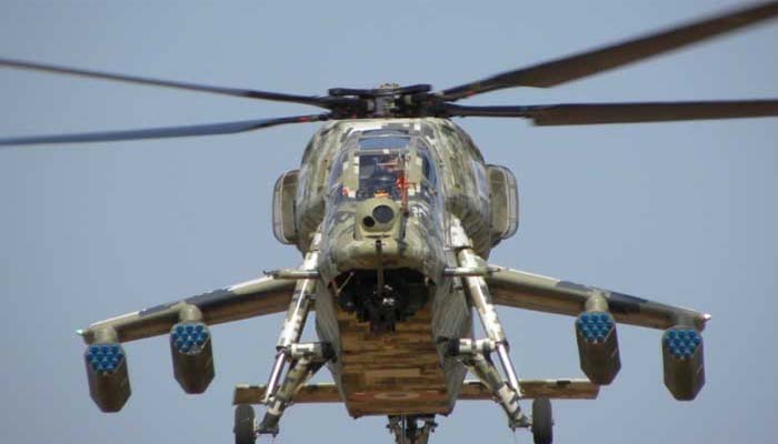 एलसीएच: पलक झपकने से पहले ही दुश्मन को धूल चटा देगा ये स्वदेशी हेलीकॉप्टर