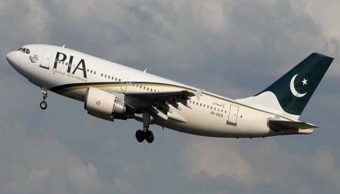 पाकिस्तान ने बिना किसी यात्री के उड़ा दिए 82 विमान, आगे जो हुआ वो हैरान कर देगा