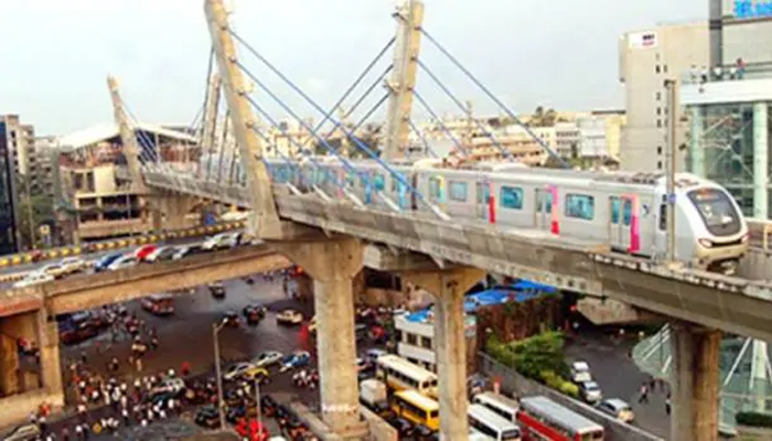 पीएम मोदी ने मुंबई को दी 19 हजार करोड़ की सौगात, रखी मेट्रो की नींव