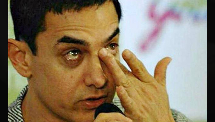 आमिर की फजीहत: खान साहब को सबके सामने मांगनी पड़ी माफी
