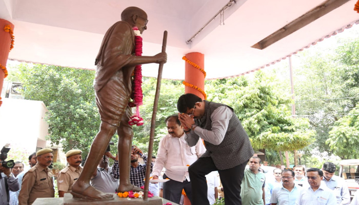 कैबिनेट मंत्री नंद गोपाल गुप्ता ने स्वतंत्रता संग्राम सेनानी के जीर्णोद्धार कार्यों का किया लोकार्पण