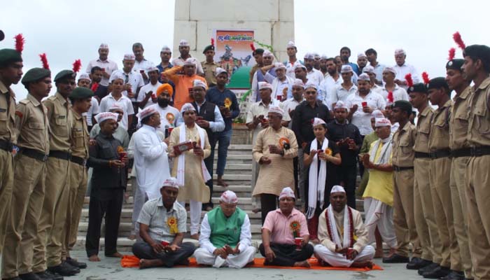 राष्ट्रभक्ति जागृति अभियान: अज्ञात शहीदों का किया तर्पण, देखें तस्वीरें