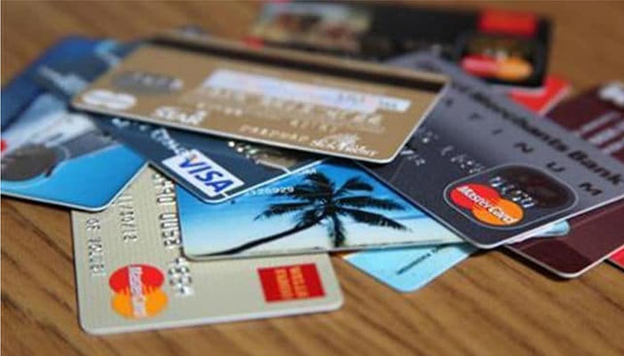 चोरी हो चुकी है कार्ड डिटेल, जानिए इस बड़े खतरे से कैसे बचें