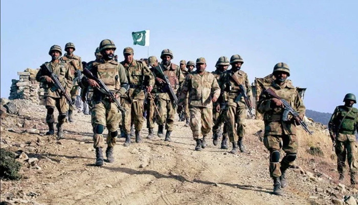 नहीं सुधरा पाकिस्तान : भारत पर फिर किया हमला, LoC पर गोलाबरी जारी