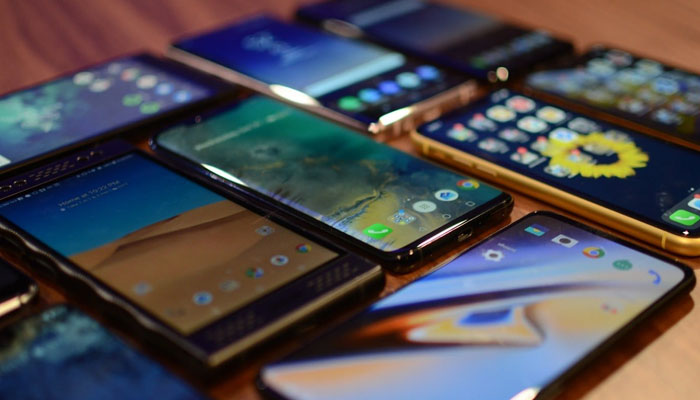 इन 10 स्मार्टफोन पर मडंरा रहा बड़ा खतरा, कभी भी हो सकते हैं हैक