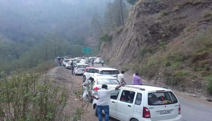 भारत में तबाही! ऊंची पहाड़ियों पर रुका यातायात, अगले 24 घंटे भारी