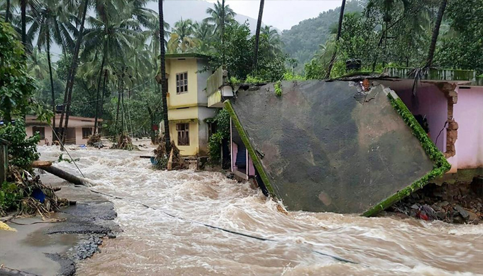 674 लोगों की मौत! बाढ़ और बारिश का सितम जारी, हैरान करने वाले हैं आंकड़े