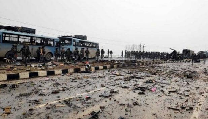 जम्मू-कश्मीर में आतंकी हमला! कार धमाके से हुआ बड़ा नुकसान, सर्च ऑपरेशन जारी