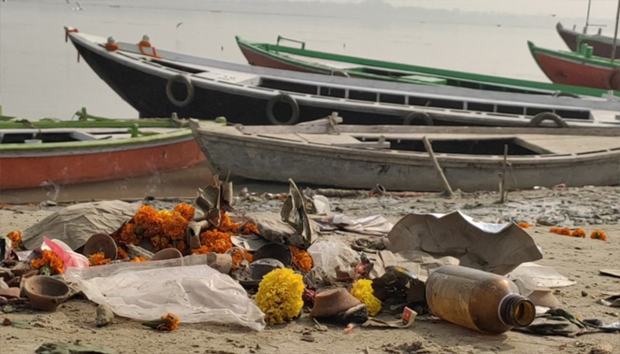 कागजों पर दौड़ते सफाई के घोड़े