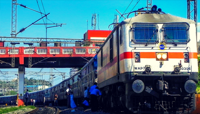 दुनिया की सबसे बड़ी वैकेंसी, इंडियन रेलवे ने बनाया रिकॉर्ड