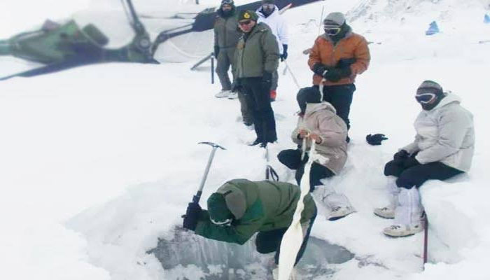 सियाचिन: बर्फीले तूफान ने ली 4 जवानों की जान, 2 नागरिकों ने भी तोड़ा दम