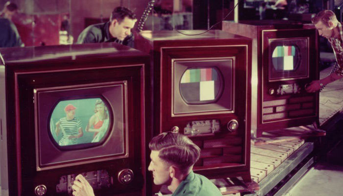 वर्ल्ड टेलीविजन डे: टीवी से स्मार्ट टीवी तक, कैसा रहा TELEVISION का सफर