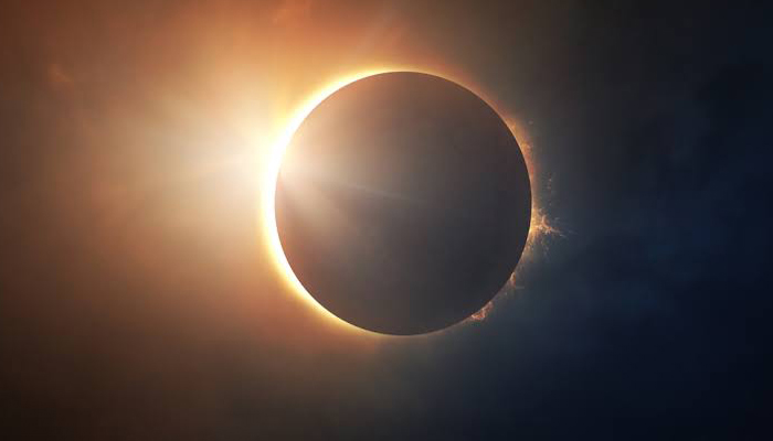 अब 559 साल बाद बनेगा ये संयोग, जानिए लगने वाले सूर्य ग्रहण के बारे में