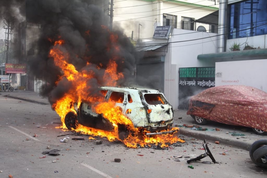 इस पर्चे ने भड़काई हिंसा: नवाबों के शहर को जला कर रख दिया 