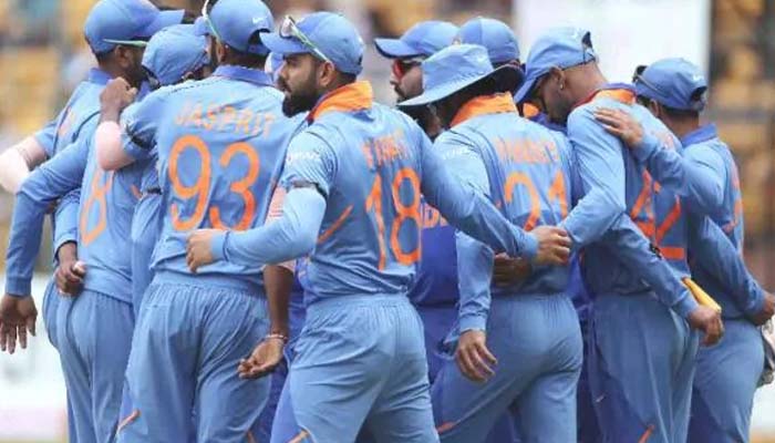 जानिए क्यों भारतीय क्रिकेटर काली पट्टी बांधकर उतरे आज के मैच में
