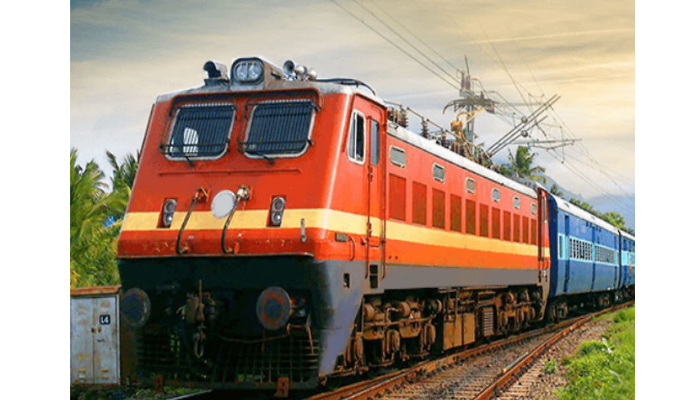 Lucknow : अंग्रेजों के दौर से बाहर निकलती भारतीय रेलवे