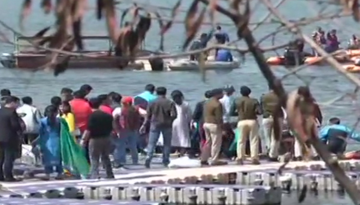 भोपाल में बड़ा हादसा, IPS अधिकारियों से भरी नाव झील में पलटी