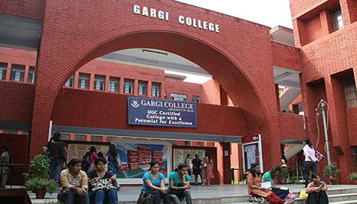 गार्गी कॉलेज छेड़छाड़ मामला: कुछ लोगों ने छात्राओं को किया बाथरुम में बंद, फिर...