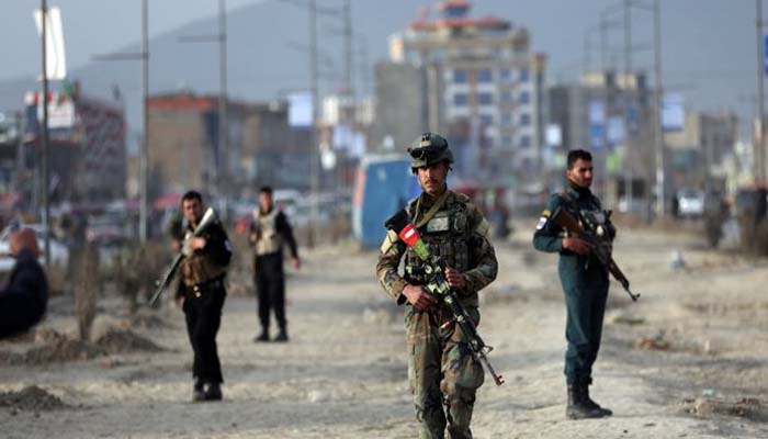 अमेरिका ने तालिबानी लड़ाकों पर की एयरस्ट्राइक, खतरे में शांति समझौता