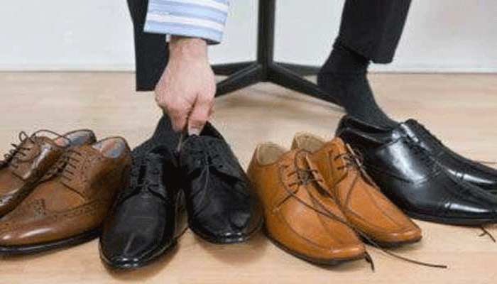 हो जाइए सावधान! ऑफिस में पहनेंगे  इस रंग के जूते तो होगा आपका ही नुकसान