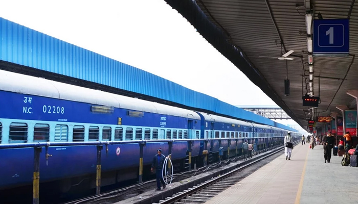 कोरोना से यात्रियों को बचाएगा रेलवे: 15 अप्रैल से कर सकेंगे सफर, ये नए नियम लागू