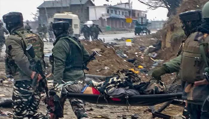 सेना के हथियार डिपो के पास बड़ा धमाका, हिल गया पूरा कश्मीर, कई घायल
