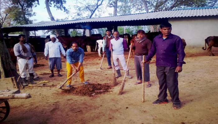 हमारा भी परिवार है साहब लेकिन सुरक्षा की कोई व्यवस्था नहीं- सफाई कर्मचारी