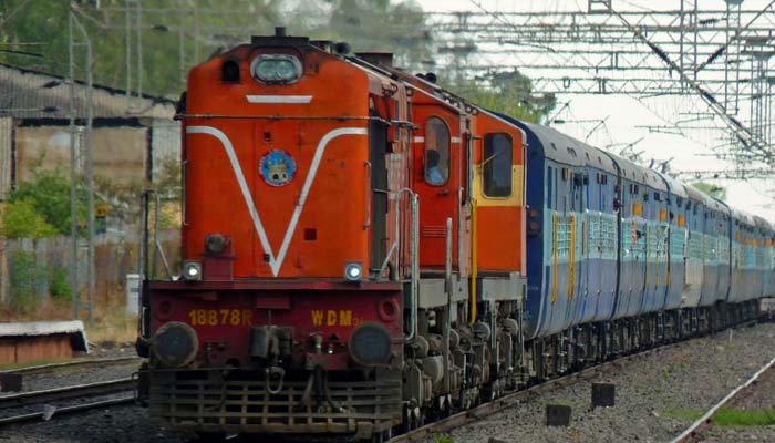 यात्रियों के लिए बड़ी खबर: रेलवे ने रद्द की ये सभी ट्रेनें, देखें पूरी लिस्ट
