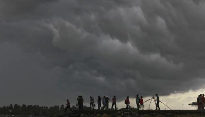 Weather Alert: देश में अगले 24 घंटे ऐसा रहेगा मौसम, कहीं बारिश तो कहीं तेज आंधी