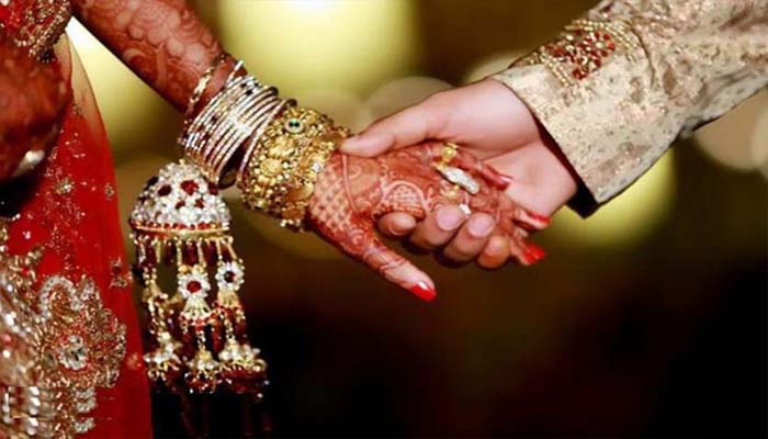 दूल्हा-दुल्हन ने तोड़ा लॉकडाउन: शादी करके आजमगढ़ से पहुंचे राजस्थान, मचा हड़कंप